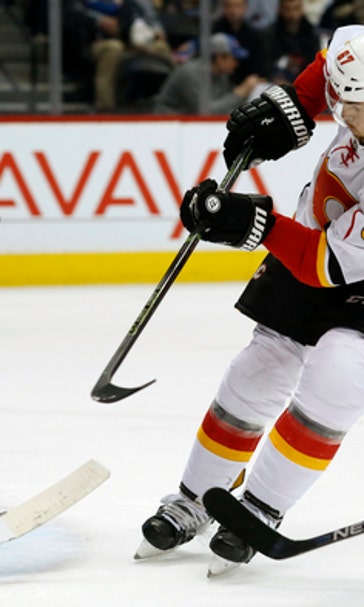 Backlund, Gaudreau score 2 goals each as Flames top Avs, 6-3 (Dec 27, 2016)